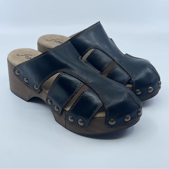 FREE PEOPLE WOOD & BLACK LEATHER STUDDED CLOG - Picture 1 of 9
